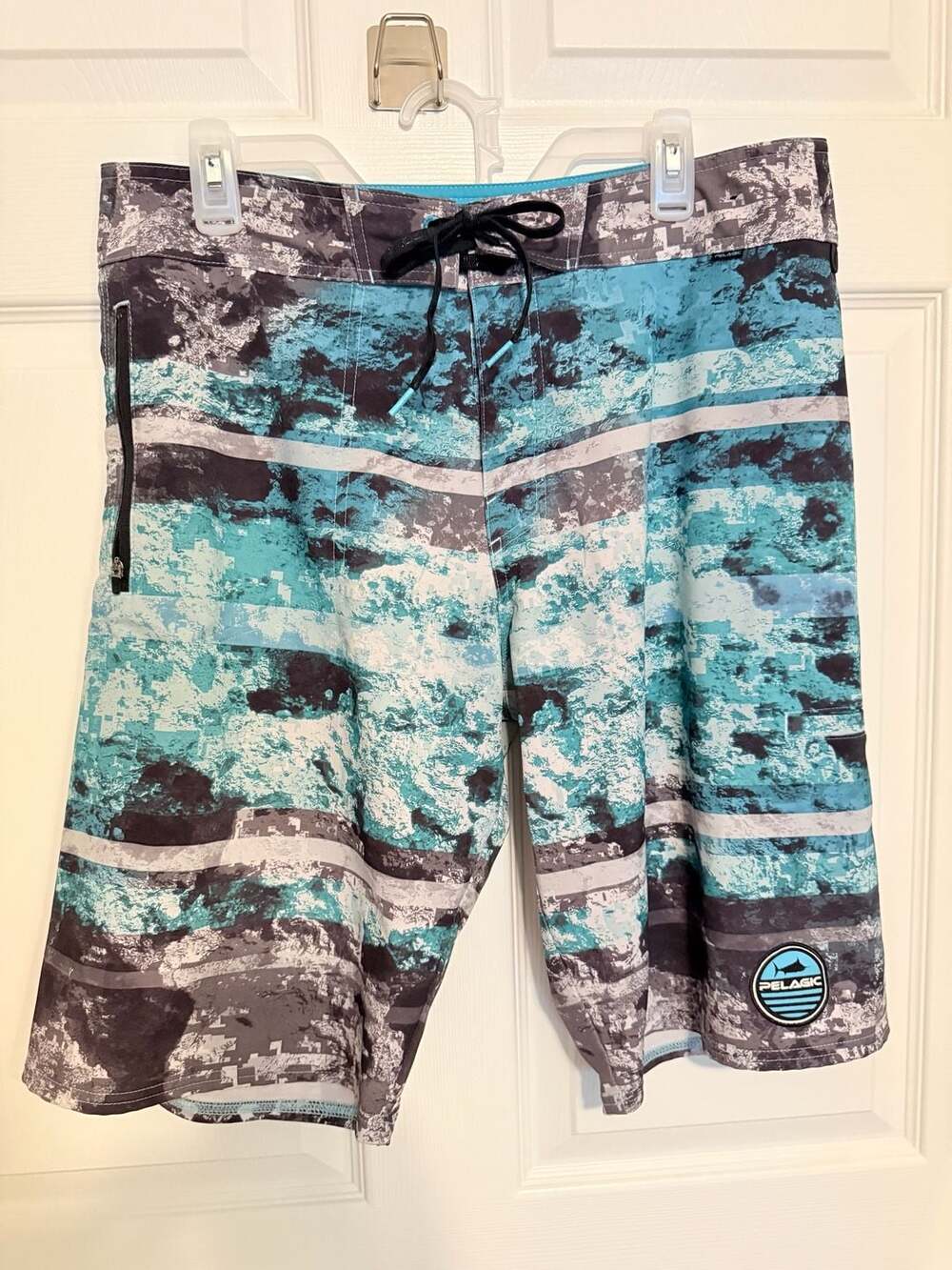 Pelagic Argonaut Board Shorts Mens Size 34 Blue Gray Camo